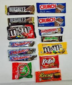 lot 105 image: SSS. 14x Variety of Candy Bars