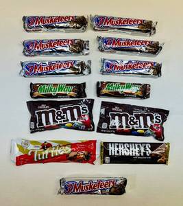 lot 110 image: SSS. 13x Variety of Candy Bars