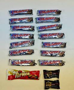 lot 112 image: SSS. 14x 3Musketeers, 1x Turtles & 2x bite size Butter Almond Toffee