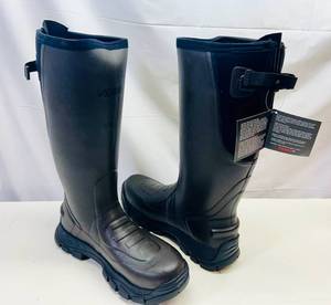 lot 140 image: MM. Size 12 Wolverine Marsh Boots