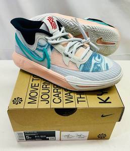 lot 166 image: MM. Size 5Y Nike Kyrie 8 Go (GS) PhotonDustPhoton Dust