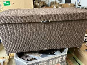 lot 13 image: Large Outdoor Storage Bin
