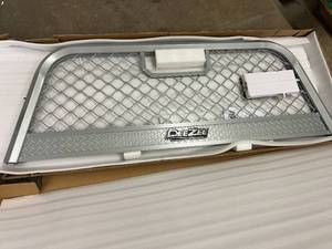 lot 70 image: DeeZee Cab Rack for Ford Super Duty