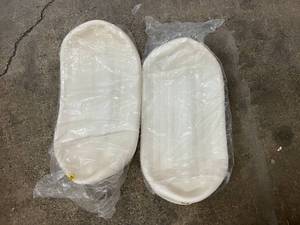lot 71 image: 2 Vevor White Boat Fenders