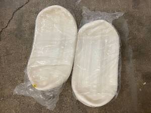 lot 72 image: 2 Vevor White Boat Fenders