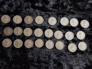 lot 14 image: 24  Silver Canada Quarters  1966 & older   80% Silver
