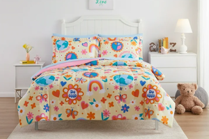 lot 134 image: 5PCS Twin Size Your Zone Love the Earth Bed-in-a-Bag Coordinating Bedding Set
