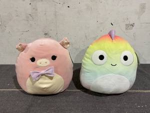 lot 122 image: LOT OF 2 Squishmallows Plush