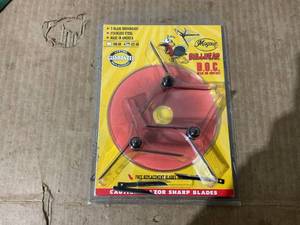 lot 266 image: Bullhead - 125gr - 3-Blade Broadhead