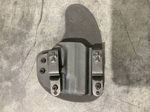 lot 618 image: Crossbreed The Reckoning Inside-The-Waistband Holster