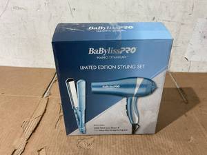 lot 47 image: 2PCS BabylissPRO Nano Titanium Ultra-Thin Hair Straightener, Professional Flat Iron