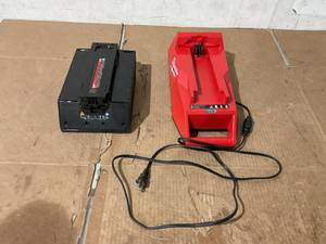 Milwaukee MX FUEL Lithium-Ion Charger & Milwaukee MX FUEL REDLITHIUM XC406 Battery Pack