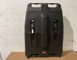 lot 5 image: SKB Roto Crossbow Case