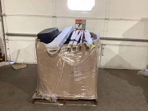 lot 903 image: Wholesale Pallet of Miscellaneous Items