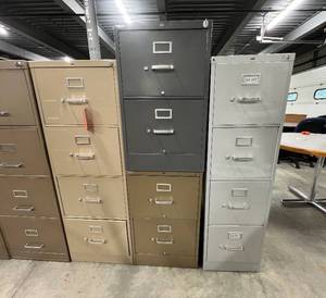 lot 5 image: 4x File Cabinets