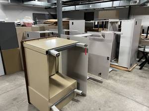 lot 7 image: Classroom Tables and Desk