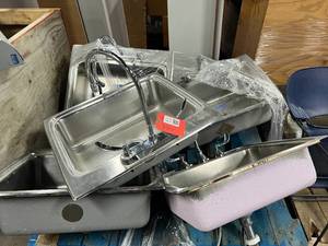lot 10 image: 5x Stainless Steel Sinks