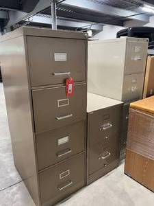 lot 18 image: 3x File Cabinets