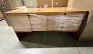 lot 20 image: Wood Desk Top