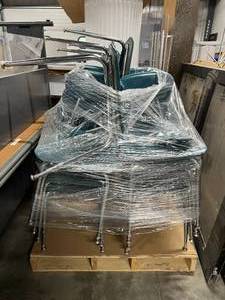 lot 24 image: Pallet of School Chairs