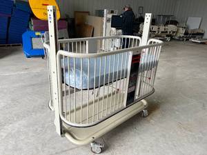 lot 330 image: OMI500 Hospital Pediatric Crib