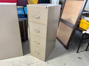 lot 319 image: File Cabinet