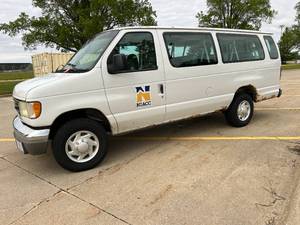 2003 Ford E-350 Van