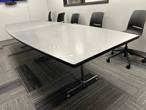 lot 401 image: 10 Ft Conference Table