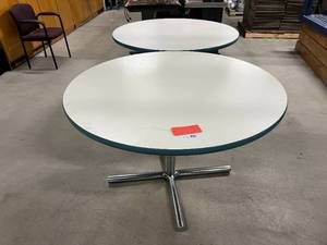 lot 386 image: 2x Round Tables