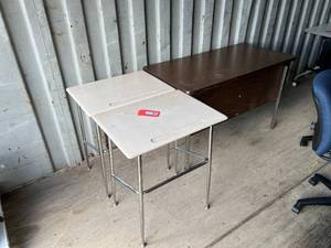 lot 405 image: Desks