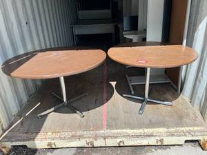 lot 409 image: 2x Round Tables
