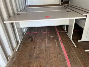 lot 408 image: 30x Classroom Tables
