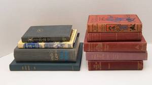 lot 14 image: Lot of 9 Vintage Books