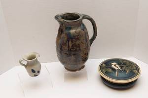 lot 15 image: Three-Piece Pottery Collection