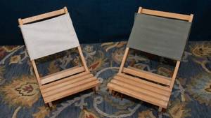 lot 58 image: Set of Two Collapsible Beach Chairs