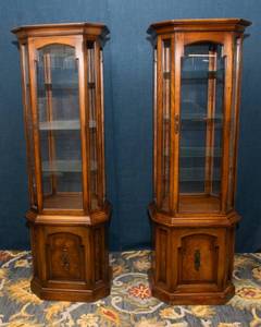 lot 73 image: Two Lighted Display Cases