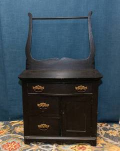 lot 117 image: Antique Painted Black Washstand