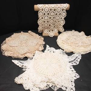 lot 128 image: 20 Handmade Vintage Doilies