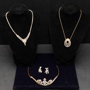 lot 130 image: Rhinestone Costume Jewelry