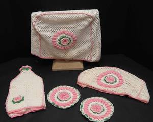 lot 139 image: Vintage Pink and Green Crocheted Small Appliance Covers