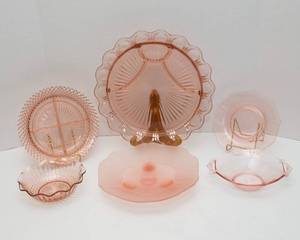 lot 141 image: Set of Six Vintage Pink Glass Dishes