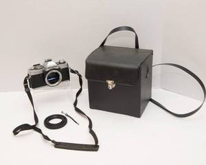 lot 149 image: Minolta XG1 SLR Film Camera