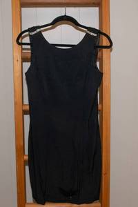 lot 186 image: Black Cocktail Dress by Late Edition  Size 6 Petite
