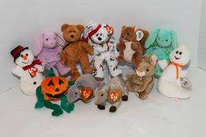 lot 191 image: Collection of Beanie Babies - 11 Pieces