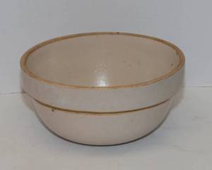 lot 210 image: AntiqueVintage Tan Stoneware Mixing Bowl