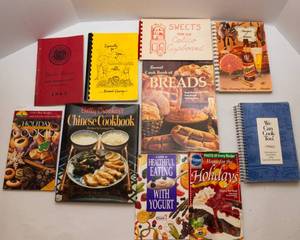 lot 224 image: Ten Cookbooks