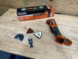 lot 73 image: RIDGID 18V Brushless Cordless Multi-Tool (Tool Only)