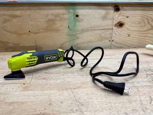 lot 151 image: RYOBI 0.4 Amp Corded 2-78 in. Detail Sander