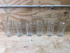 lot 59 image: Lot of 6 - 22.3 oz Drinking Glasses