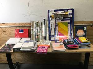 lot 204 image: Lot of Assorted Office Supplies
